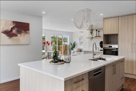 Photo of property in 21 Lawson Creek Street, Massey, Auckland, 0614