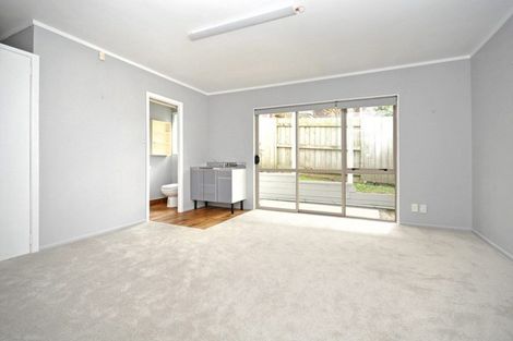 Photo of property in 20a Corunna Road, Milford, Auckland, 0620