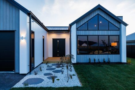 Photo of property in 13 Aarts Place, One Tree Point, 0118