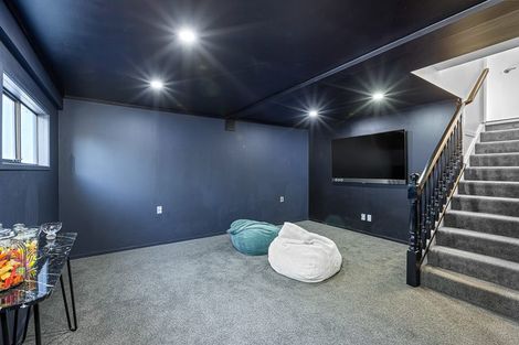 Photo of property in 17 Noumea Place, Mairangi Bay, Auckland, 0630