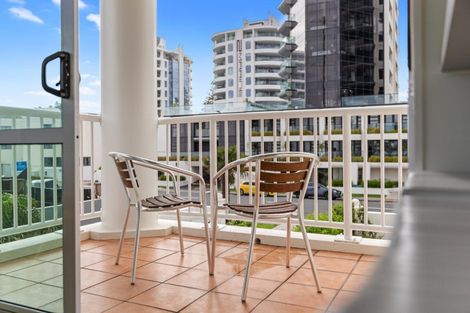 Photo of property in 7/12 Maunganui Road, Mount Maunganui, 3116