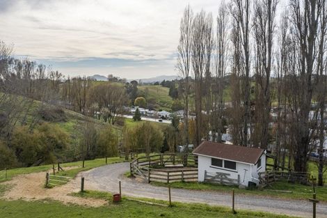 Photo of property in 104 High Street, Waipawa, 4210