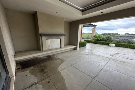 Photo of property in 35 Hayfield Way, Karaka, Papakura, 2113