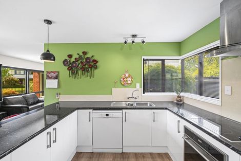 Photo of property in 10 Swithland Place, Avonhead, Christchurch, 8042