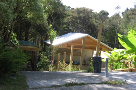 Photo of property in 12 Berne Place, Birkenhead, Auckland, 0626