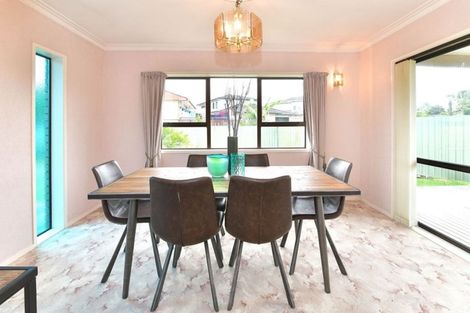 Photo of property in 73 Kauri Road, Stanmore Bay, Whangaparaoa, 0932