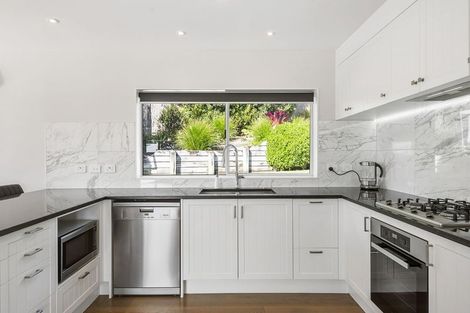 Photo of property in 7 Bushglen Court, Browns Bay, Auckland, 0630