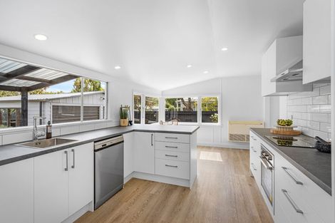 Photo of property in 8 Radley Street, Woolston, Christchurch, 8023