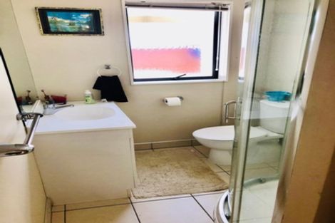 Photo of property in 9 Kalmore Place, Flat Bush, Auckland, 2016