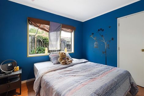 Photo of property in 1/4219 Great North Road, Glendene, Auckland, 0602