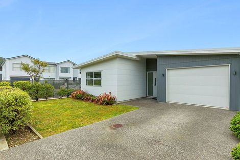 Photo of property in 1 Tieke Lane, Kenepuru, Porirua, 5022