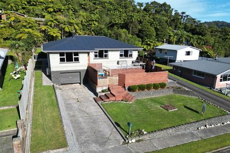 Photo of property in 19 Coates Street, Greymouth, 7805