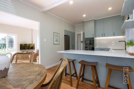 Photo of property in 29 Cambridge Road, Riverhead, 0820