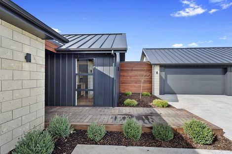 Photo of property in 9 South Oaks Close, Pukemoremore, Cambridge, 3493