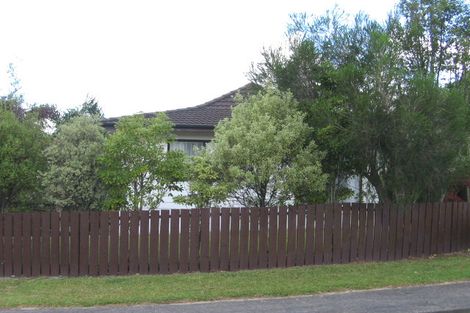 Photo of property in 10 Landsdale Place, Massey, Auckland, 0614