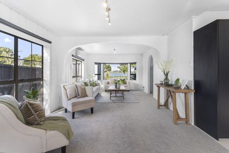 Photo of property in 1/23 Roys Road, Weymouth, Auckland, 2103