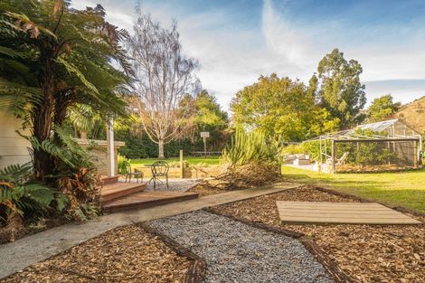 Photo of property in 72 Western Valley Road, Little River, 7591
