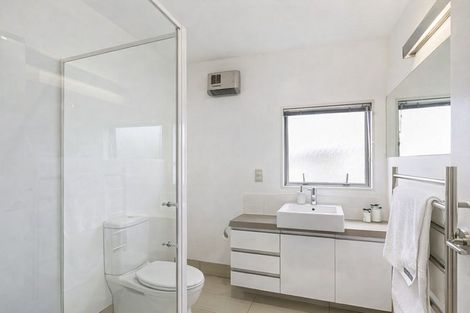 Photo of property in 68 Saddleback Grove, Karori, Wellington, 6012