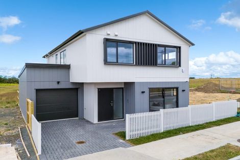 Photo of property in 6 Kaititiko Road, Rosehill, 2113