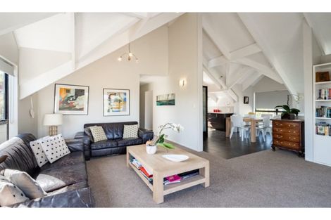 Photo of property in 121 Astley Avenue, New Lynn, Auckland, 0600