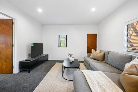 Photo of property in 27 Delamare Road, St Andrews, Hamilton, 3200