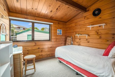 Photo of property in 15 James Cook Drive, Whitby, Porirua, 5024