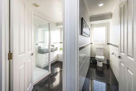 Photo of property in 6 John Brooke Crescent, East Tamaki Heights, Auckland, 2016