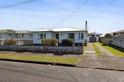 Photo of property in 8 Pacey Avenue, Hawera, 4610