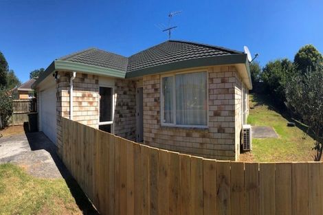 Photo of property in 8 Marblewood Grove, Pukekohe, 2120