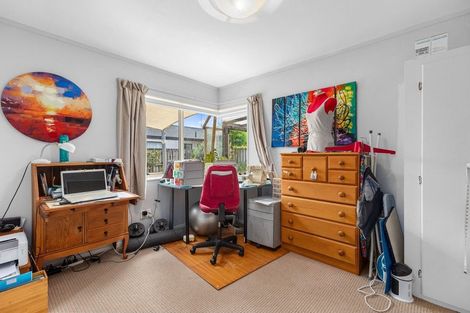 Photo of property in 16 Kentia Avenue, Mount Maunganui, 3116