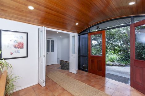 Photo of property in 20 Tiromoana Road, Raumati South, Paraparaumu, 5032