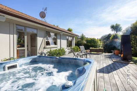 Photo of property in 19 Solan Drive, Waimauku, 0812