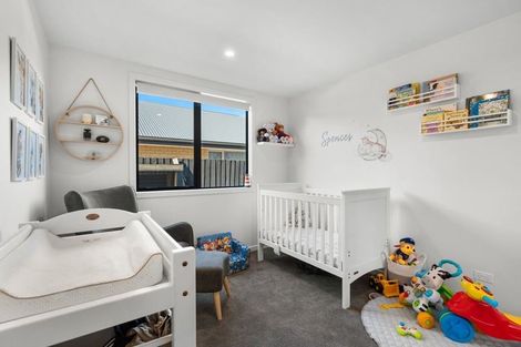 Photo of property in 9 Guardsman Place, Prebbleton, 7604