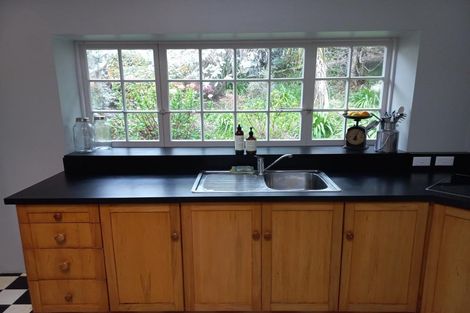 Photo of property in 35 Tremaine Avenue, Two Mile Bay, Taupo, 3330