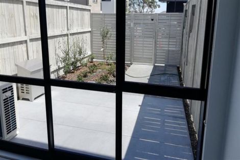 Photo of property in 3b Waituarua Drive, Takanini, 2112