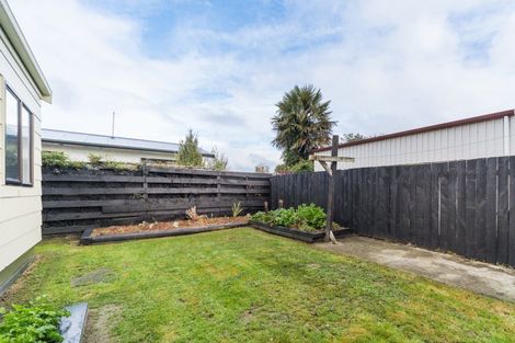 Photo of property in 2 Peter Hall Drive, Kelvin Grove, Palmerston North, 4414