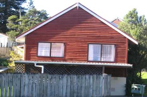 Photo of property in 2/85 Kaurilands Road, Titirangi, Auckland, 0604