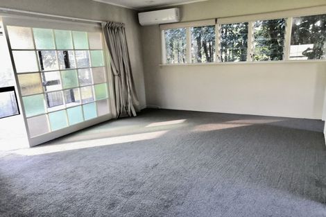 Photo of property in 796 East Coast Road, Oteha, Auckland, 0630