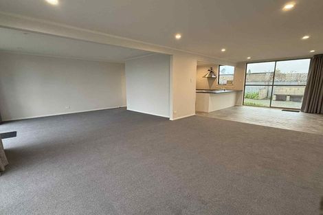 Photo of property in 27 Skerrett Crescent, Tamatea, Napier, 4112