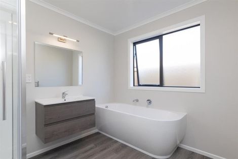 Photo of property in 10 Oldfield Lane, Marton, 4710