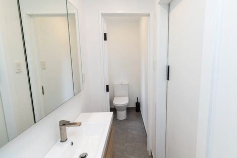 Photo of property in 30 Collins Avenue, Tawa, Wellington, 5028