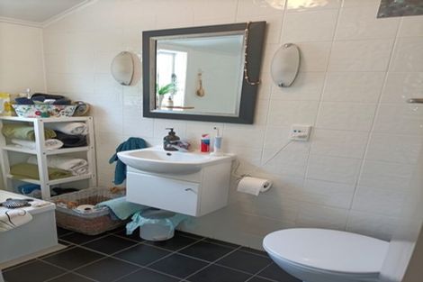 Photo of property in 17 Fernhill Terrace, Wadestown, Wellington, 6012