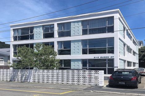 Photo of property in Victoria Court, 11/4u Queen Street, Mount Victoria, Wellington, 6011