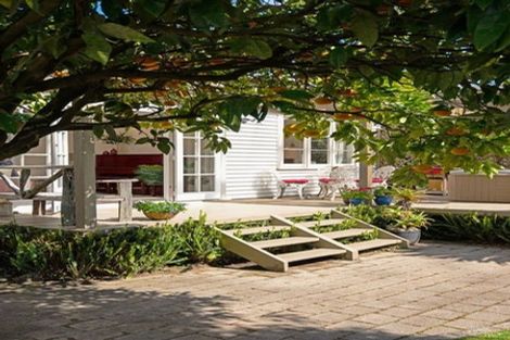 Photo of property in 37 Park Road, West End, Palmerston North, 4412
