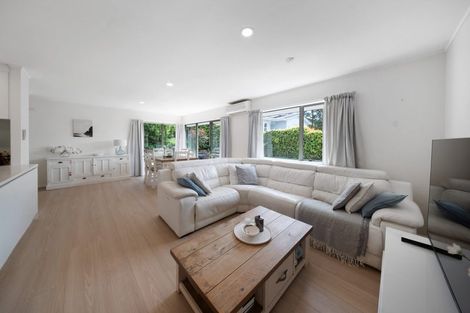 Photo of property in 2/12 Alexander Street, Cockle Bay, Auckland, 2014