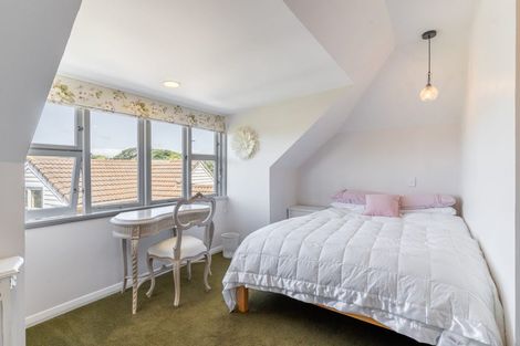 Photo of property in 6 Burnham Street, Seatoun, Wellington, 6022