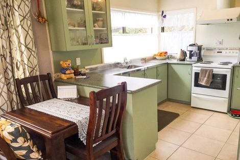 Photo of property in 1/36 Pukeroa Place, Papakura, 2110