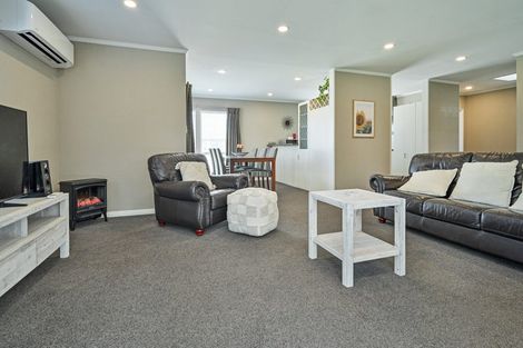 Photo of property in 1/217 Mcleod Street, Camberley, Hastings, 4120