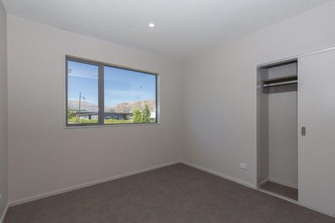 Photo of property in 3 Takahe Lane, Wanaka, 9305