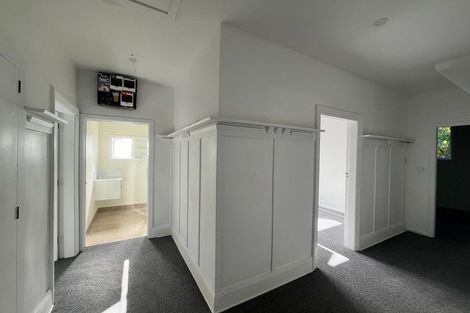 Photo of property in 44 Centaurus Road, Cashmere, Christchurch, 8022